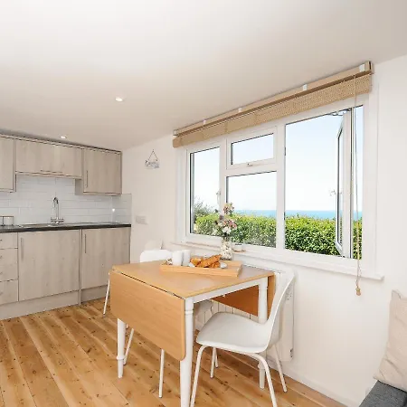 Holiday home Lundy View *