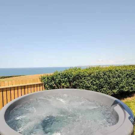 Lundy View * Bude